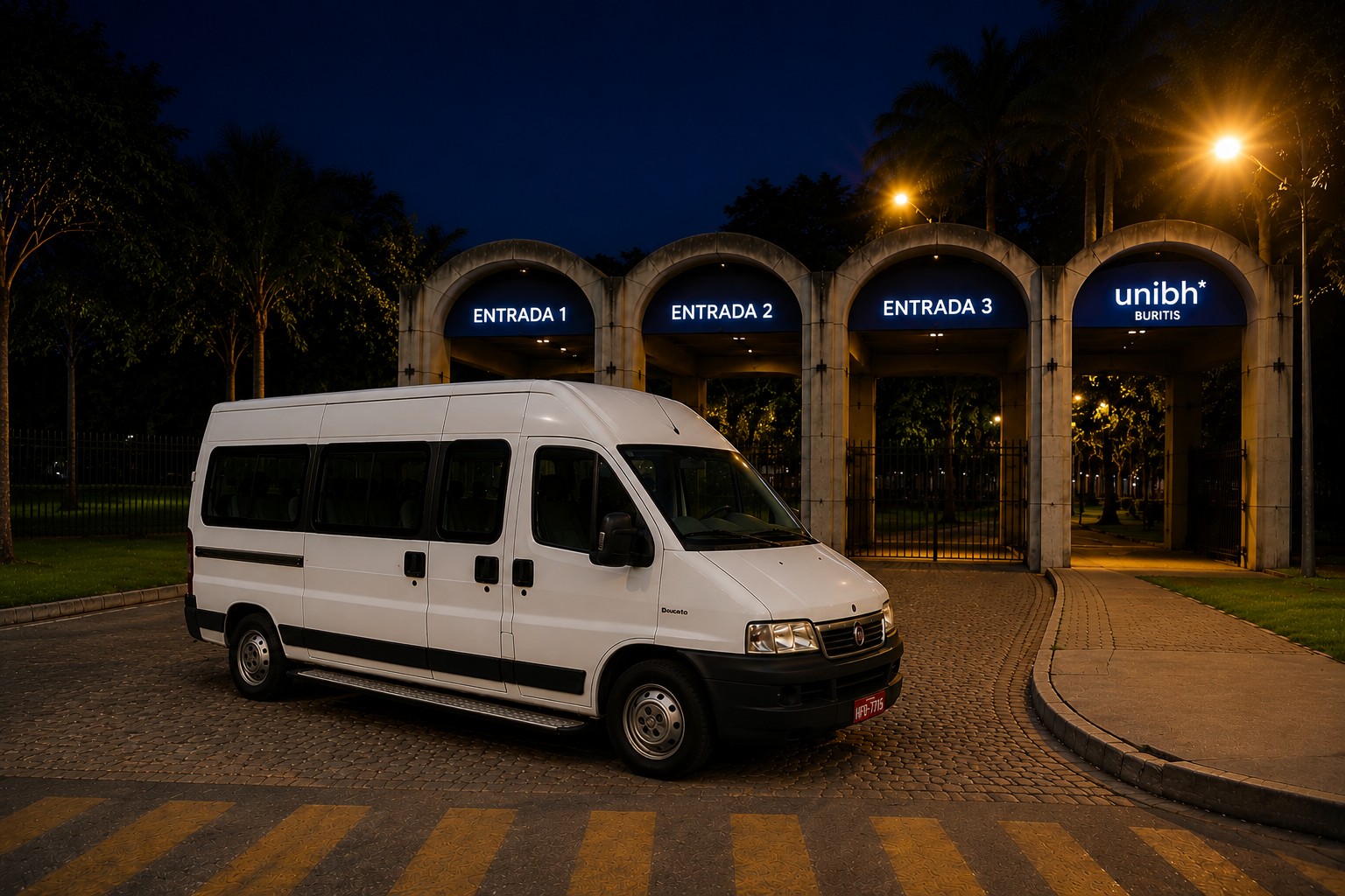 Alunos saindo da UniBH Buritis à noite